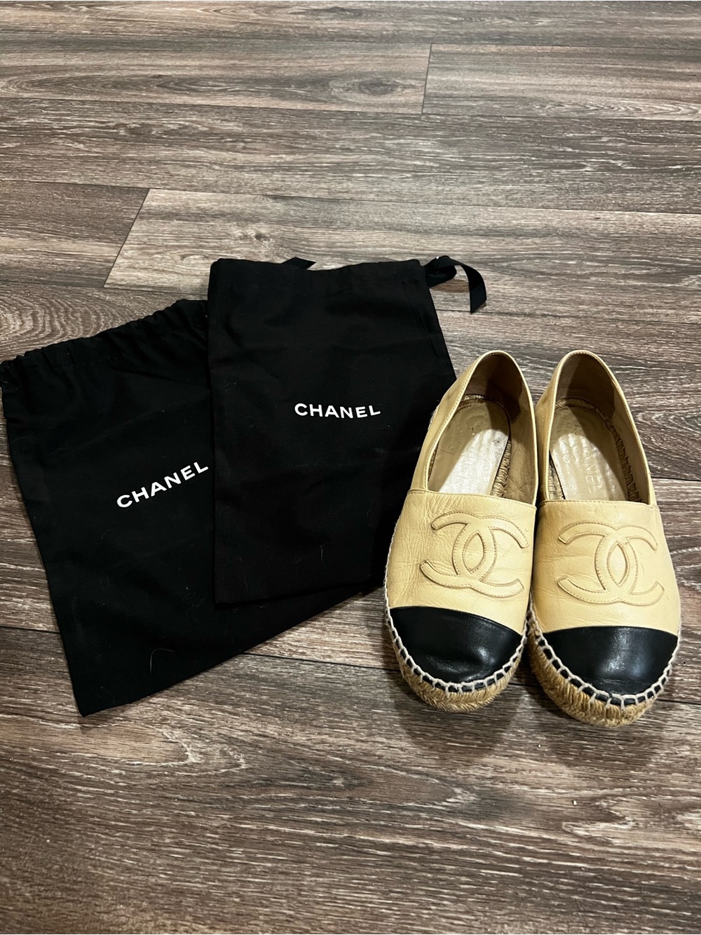 CHANEL Beige and Black Leather Espadrilles with Interlocking CC Lambskin US 6